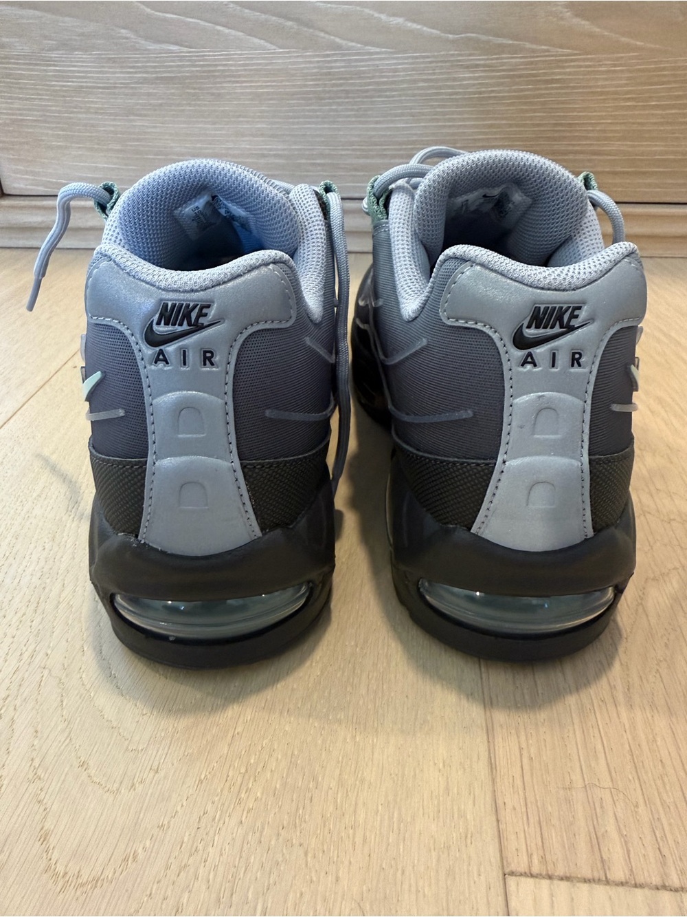 Nike men’s sneakers size 10 new without box - Picture 3 of 4
